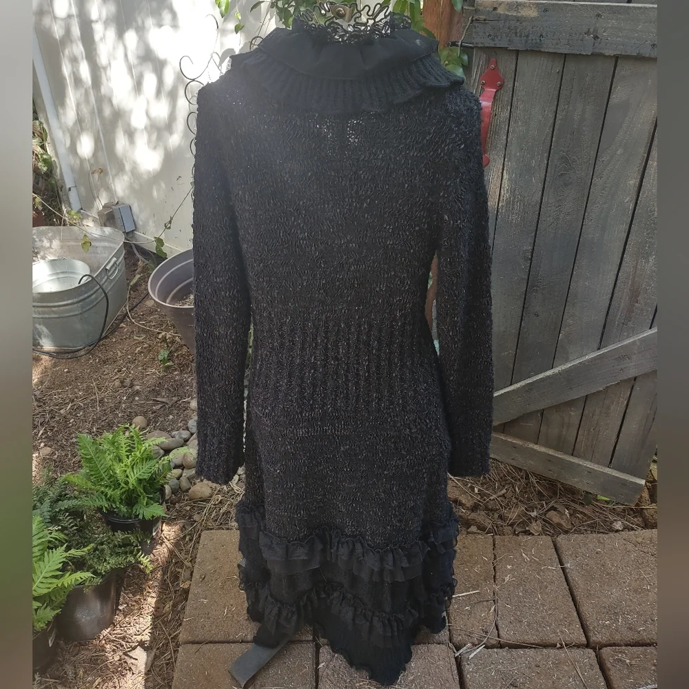 Elegant Black Ruffled Women's Sweater Duster - Picture 2 of 15